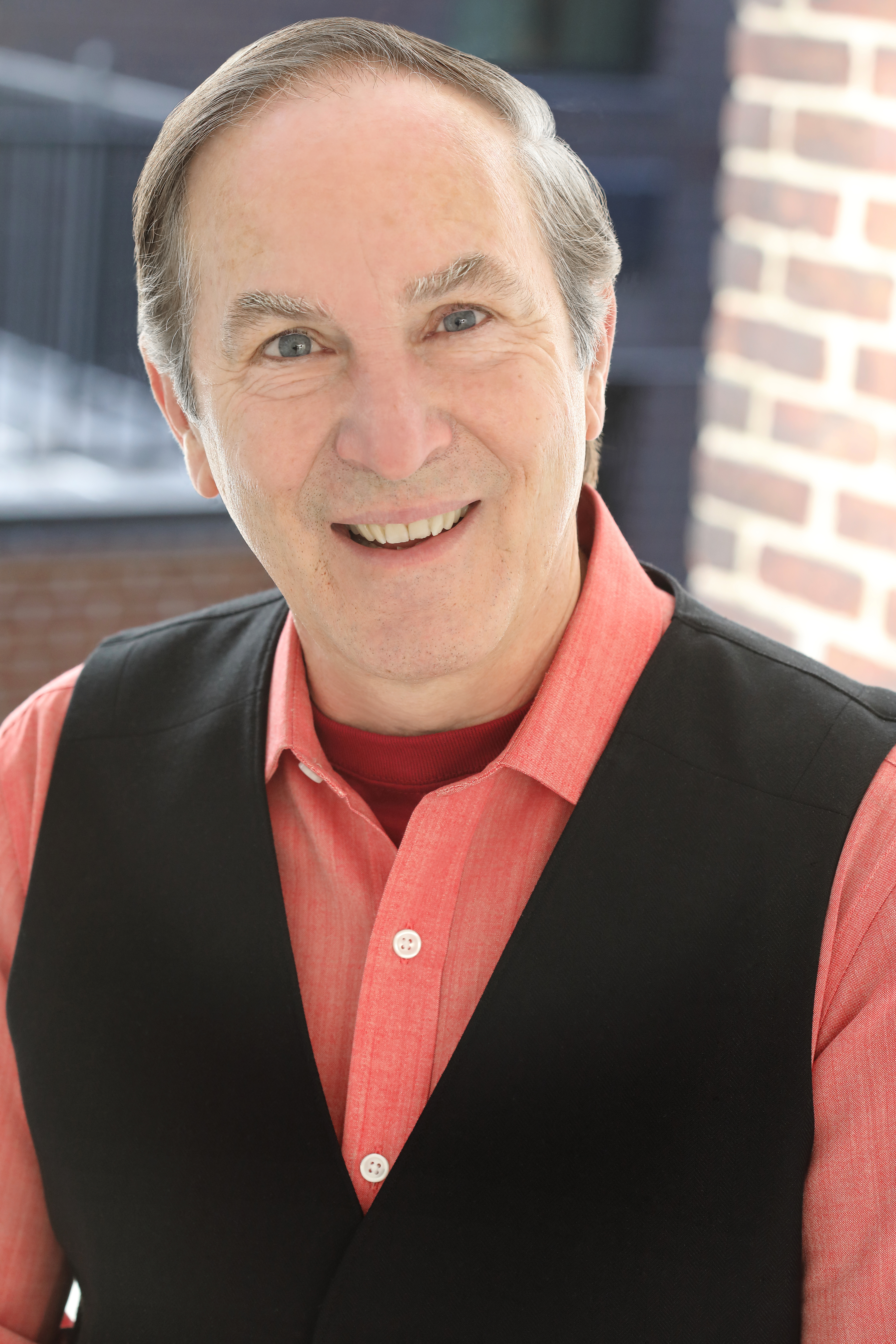 Richard- Vest Smile